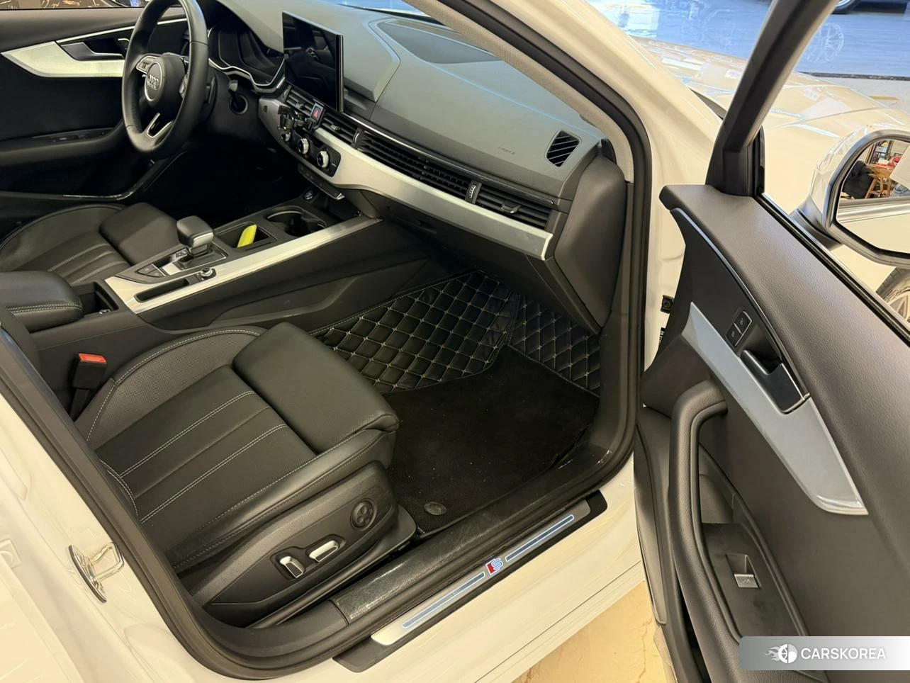 Audi A4L id 4421043 из Китая 8