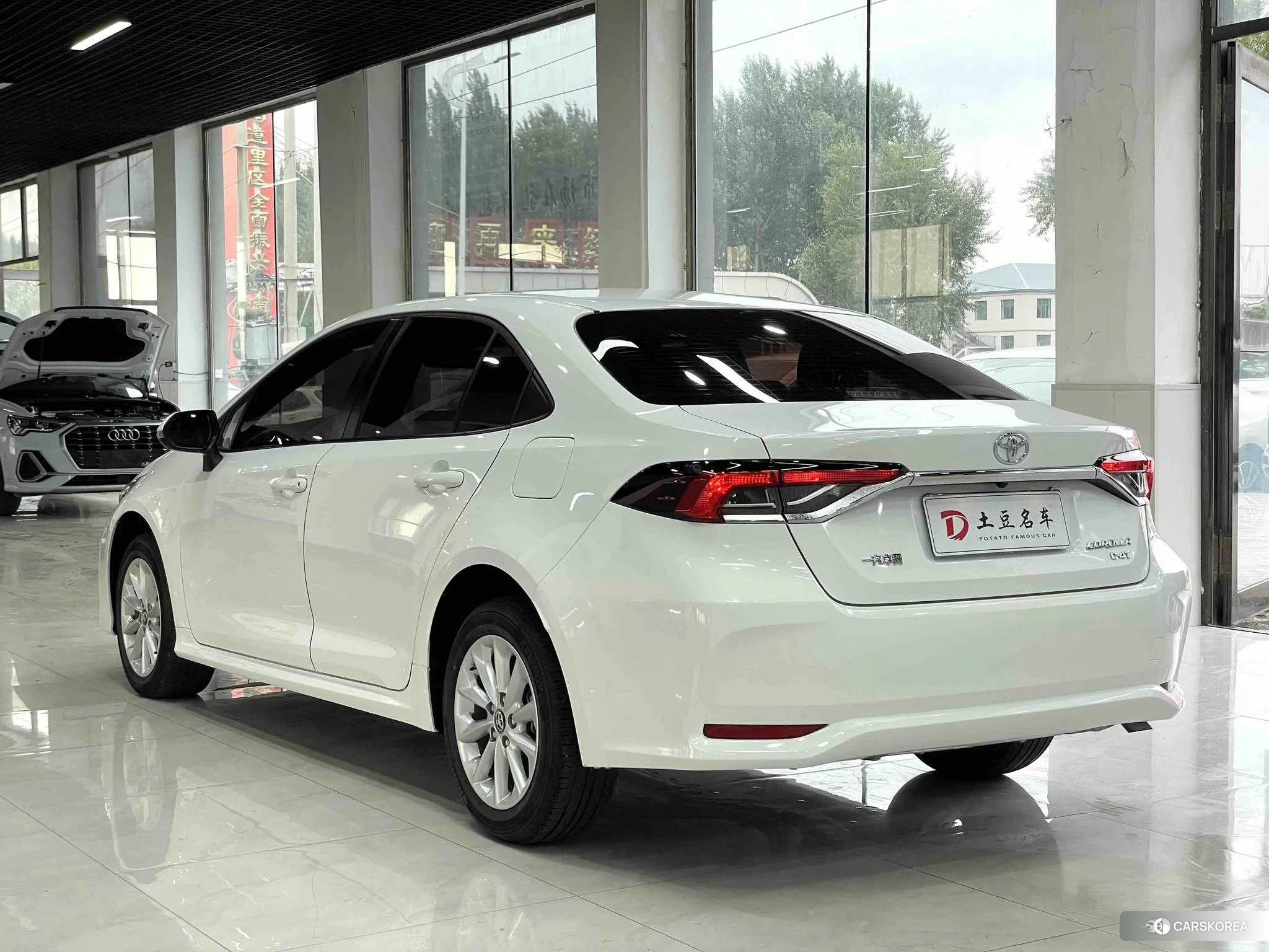 Toyota Corolla id 4498796 из Китая 13
