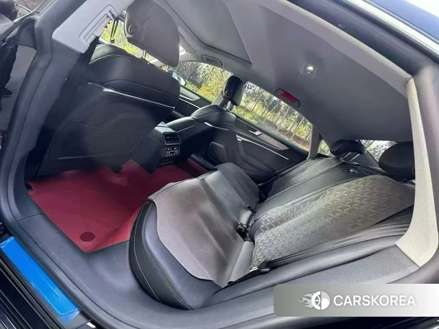 Audi A7L id 4334998 из Китая 8