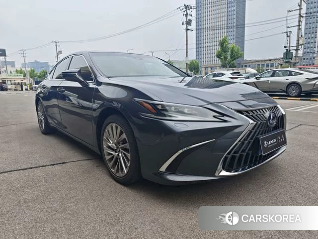 Lexus ES id 4353785 из Китая 17