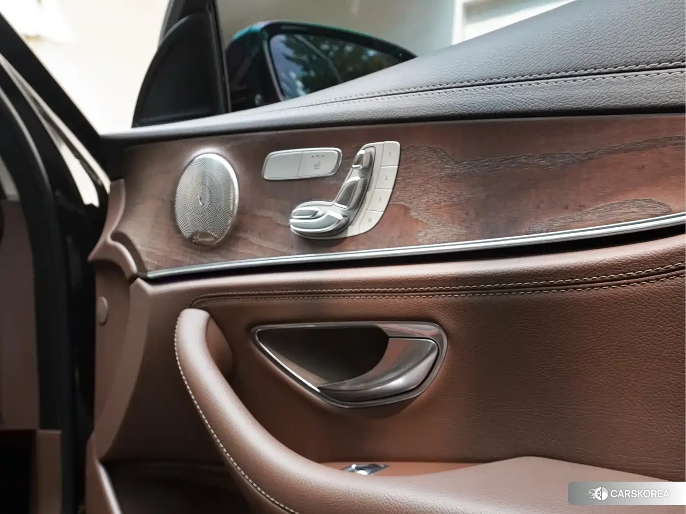 Mercedes-Benz E-Class id 4669471 из Китая 36