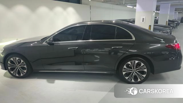 Mercedes-Benz E-Class W213 id 3896689 из Кореи 18