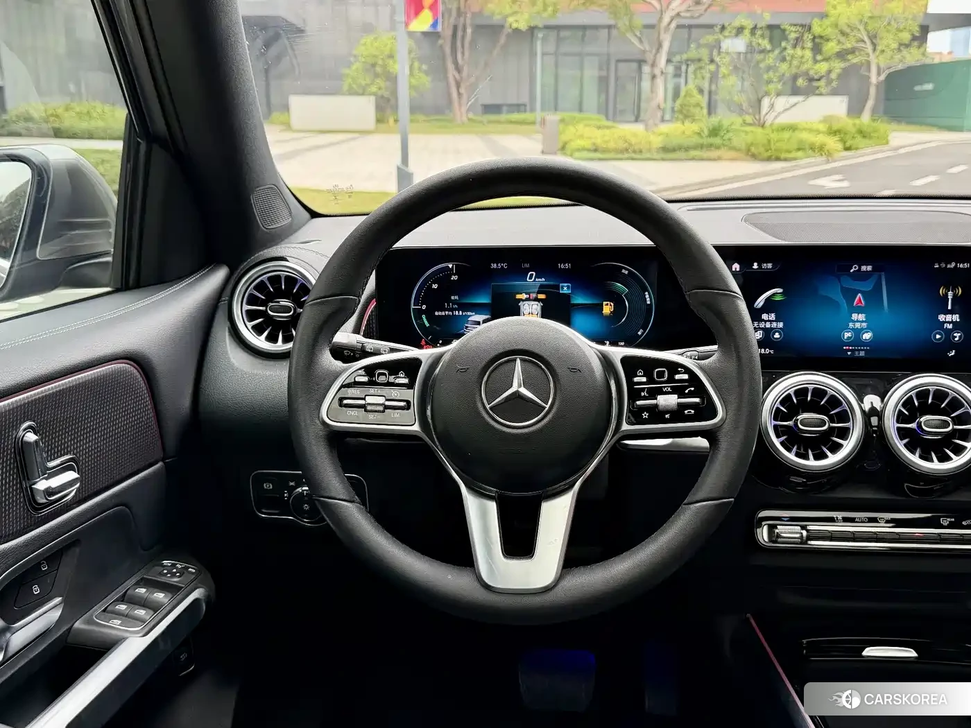 Mercedes-Benz GLB id 4628998 из Китая 28