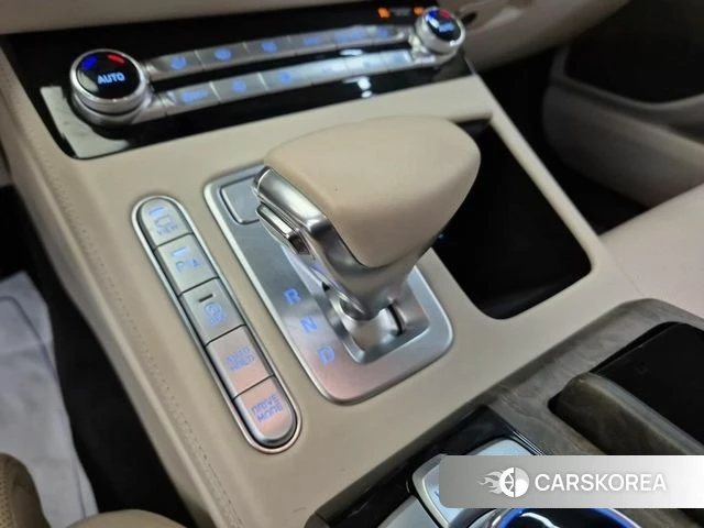 Genesis G90 id 3834466 из Кореи 18