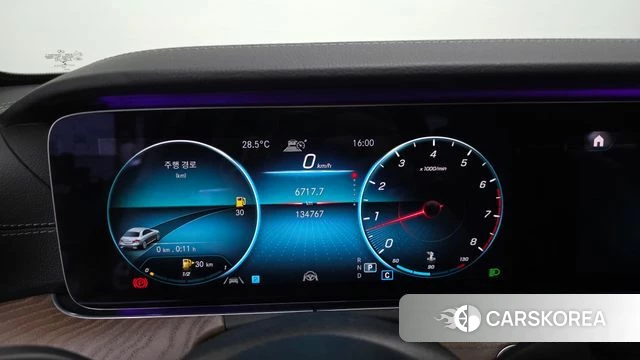 Mercedes-Benz E-Class W213 id 4594413 из Кореи 32