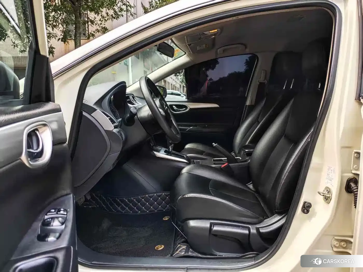 Nissan Xuan Yi id 4515555 из Китая 8