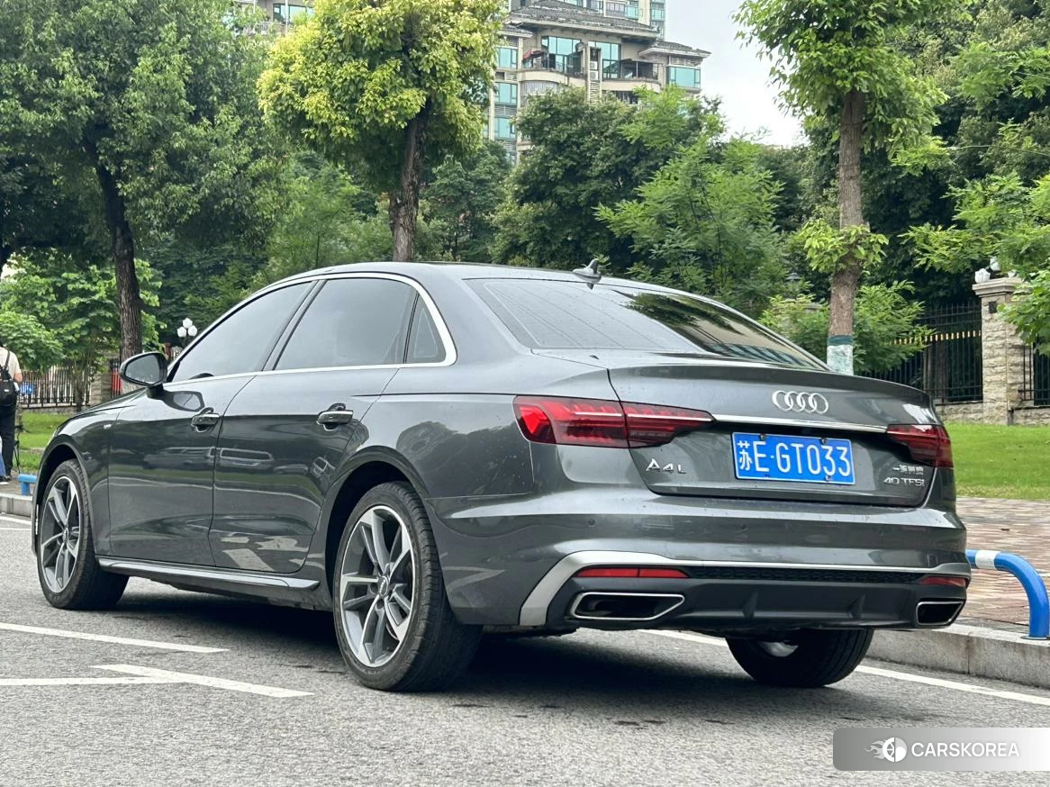 Audi A4L id 4512442 из Китая 19