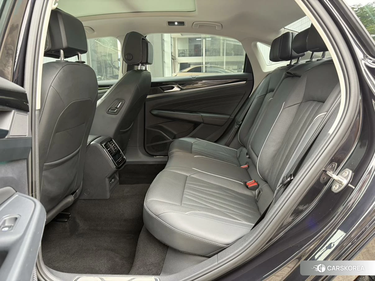 Volkswagen Passat id 4473457 из Китая 13