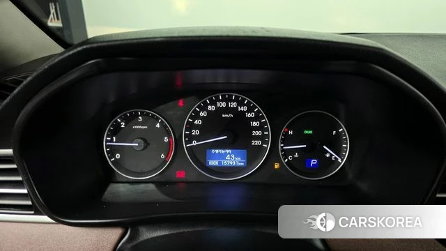 Hyundai The New Grand Starex id 4197151 из Кореи 18