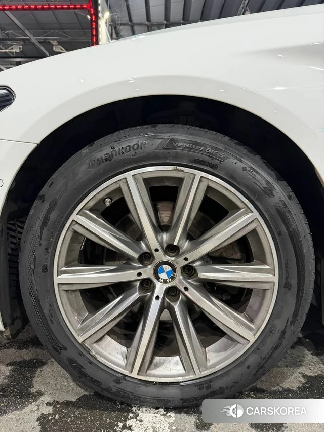 BMW 5 Series (G30) id 4746871 из Кореи 17