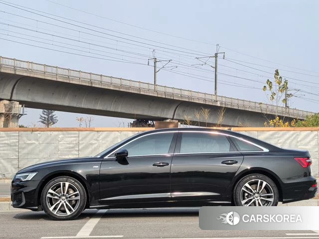 Audi A6L id 4261705 из Китая 14