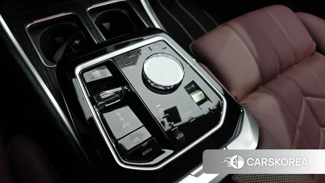 BMW 7 Series (G70) id 4691115 из Кореи 31