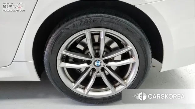 BMW 5 Series (G30) id 3494833 из Кореи 16