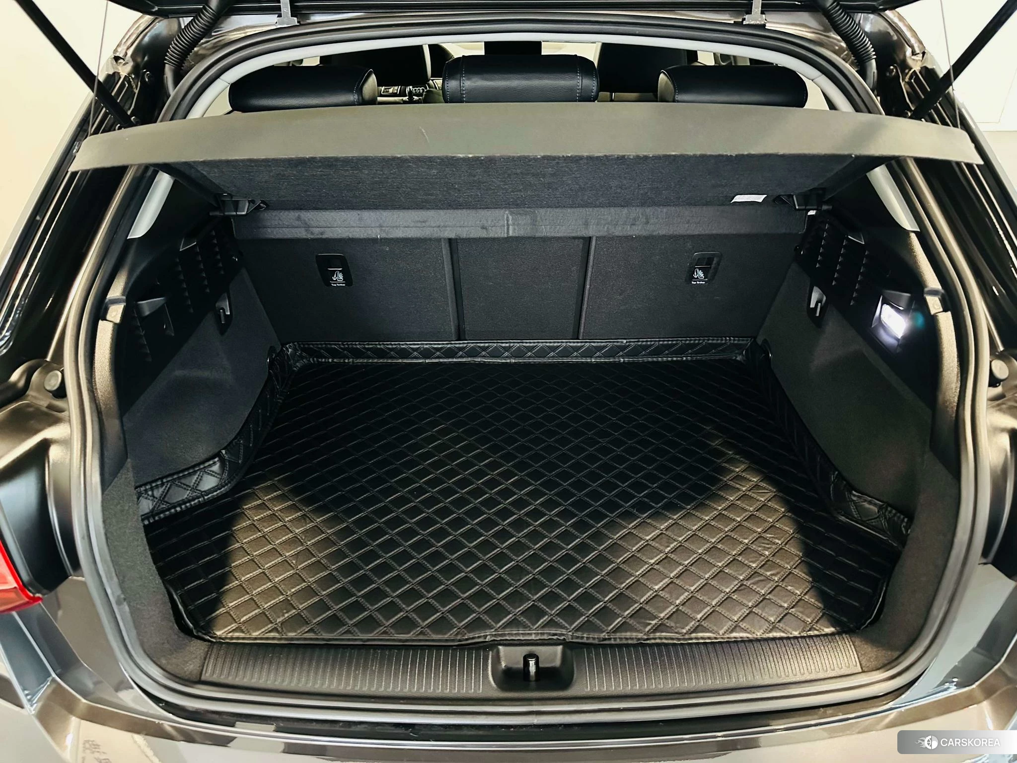 Audi Q2L id 4479346 из Китая 14