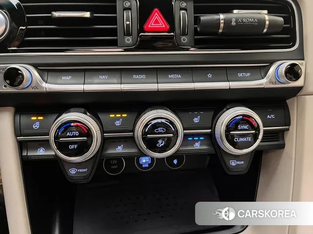 Genesis The New G70 id 3726828 из Кореи 18