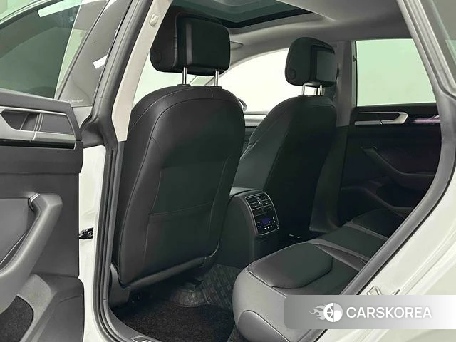 Volkswagen CC id 3889743 из Китая 14