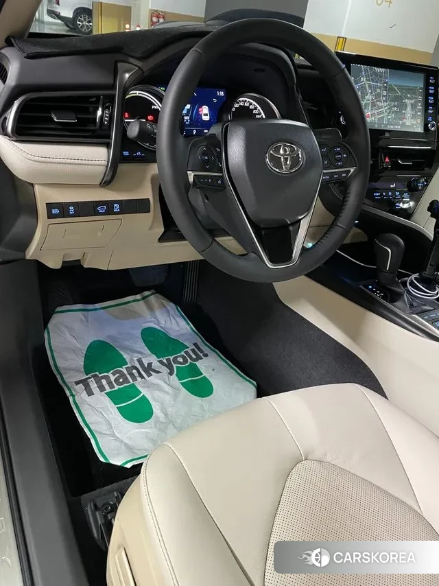 Toyota Camry (XV70) id 3555001 из Кореи 8