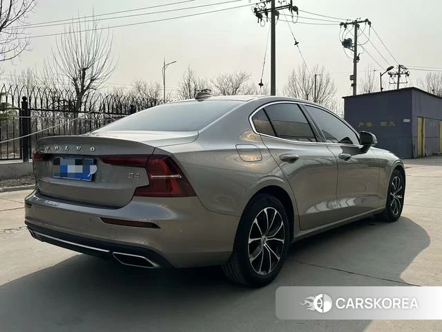 Volvo S60 id 4182601 из Китая 8