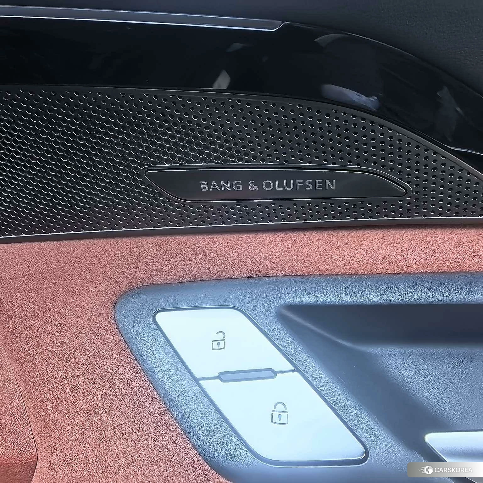 Audi Q5L id 4498694 из Китая 11