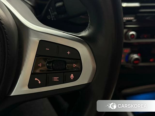 BMW 5 series PHEV id 4240666 из Китая 22