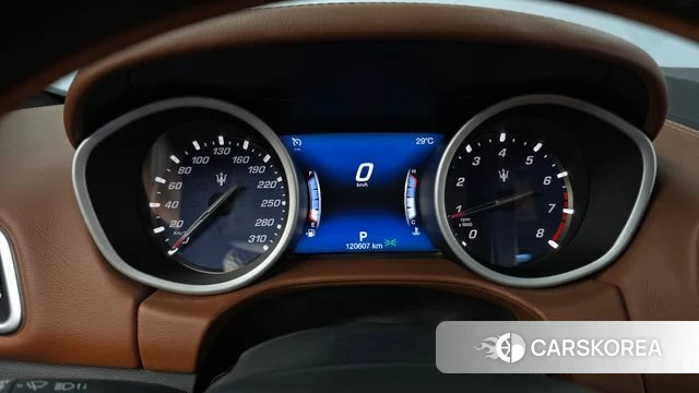 Maserati Ghibli id 4642823 из Кореи 18