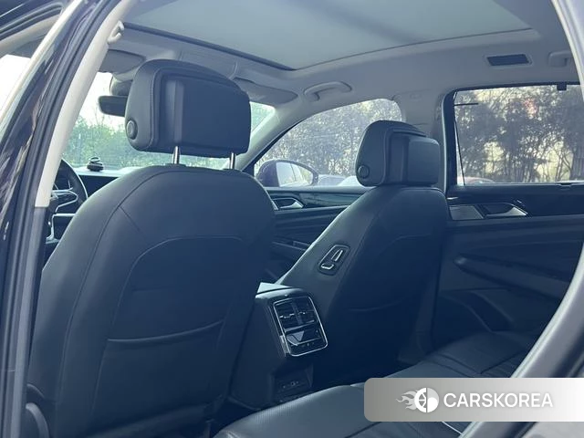 Volkswagen Passat id 4260566 из Китая 8