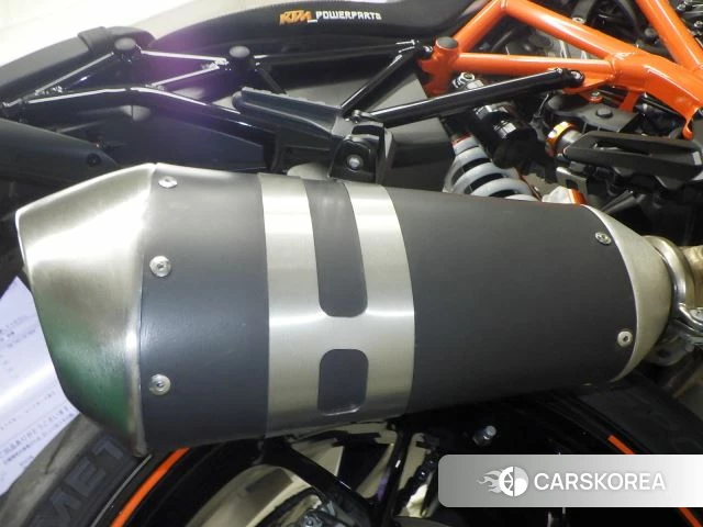 KTM 1290 SUPER DUKE R id 3939654 из Японии 32