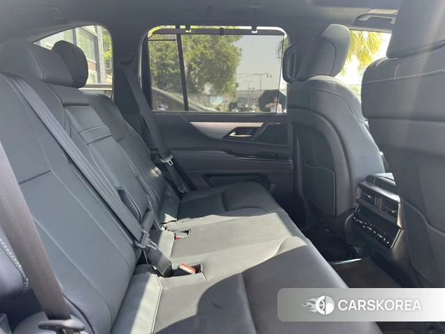 Lexus LX id 4254483 из Китая 13