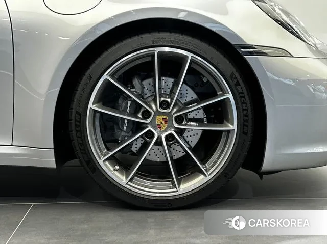 Porsche 911(992) id 3371794 из Кореи 18