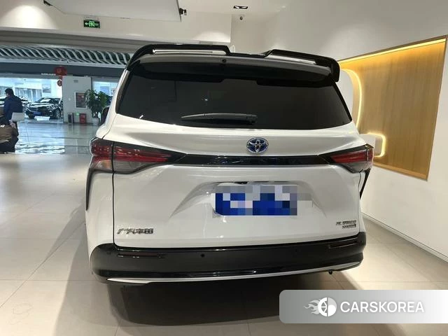 Toyota Saina id 4279021 из Китая 9