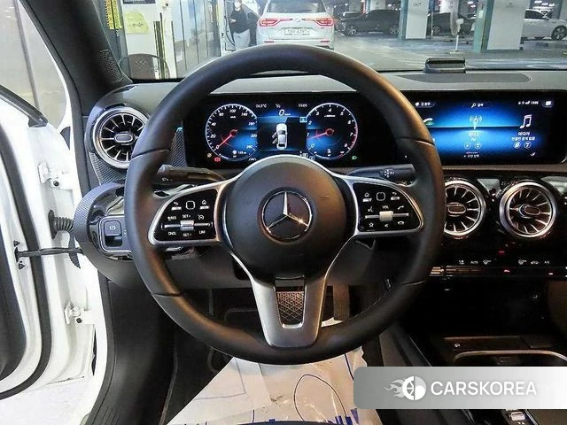 Mercedes-Benz A-Class W177 id 4018309 из Кореи 17
