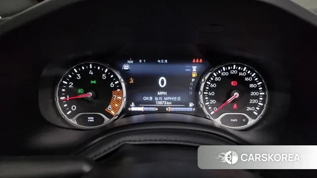 Jeep Renegade id 3727139 из Кореи 18