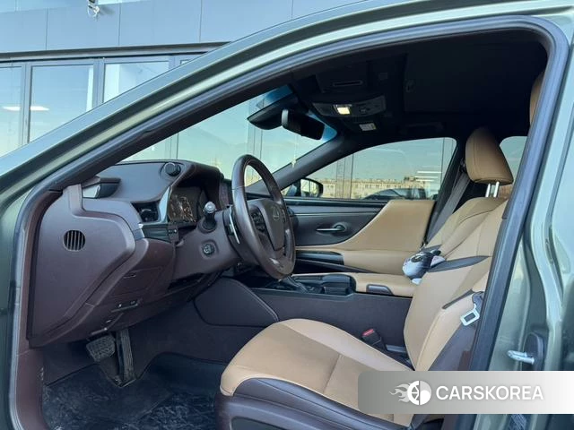Lexus ES id 4272332 из Китая 14