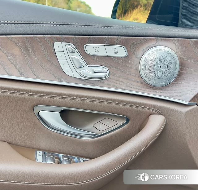 Mercedes-Benz E-class id 4306866 из Китая 16