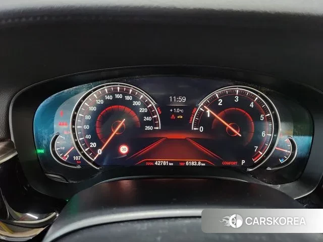 BMW 5 Series (G30) id 3588405 из Кореи 18