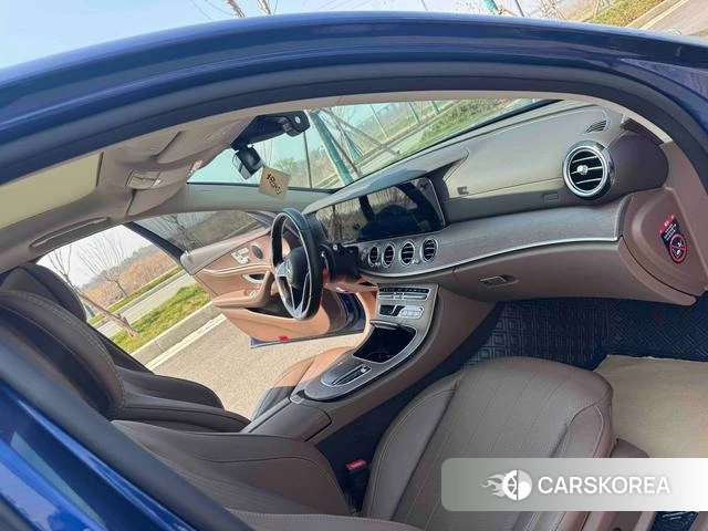 Mercedes-Benz E-class id 4209334 из Китая 30
