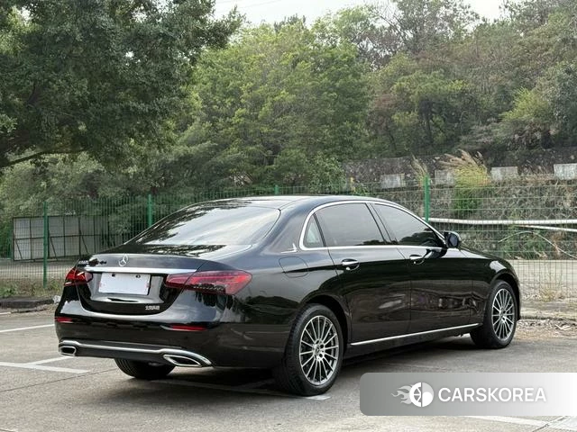 Mercedes-Benz E-class id 4274442 из Китая 10
