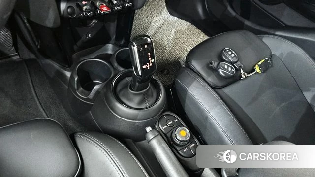 Mini Cooper id 4396321 из Кореи 28