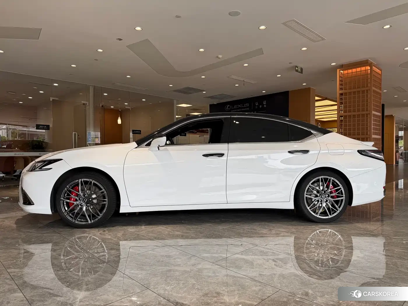 Lexus ES id 4514281 из Китая 8