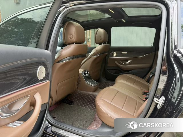 Mercedes-Benz E-class id 4393967 из Китая 17