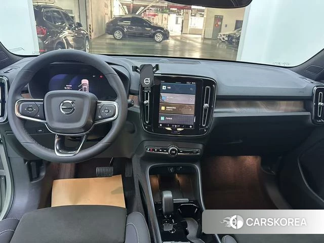 Volvo XC40 EV id 4211154 из Китая 8