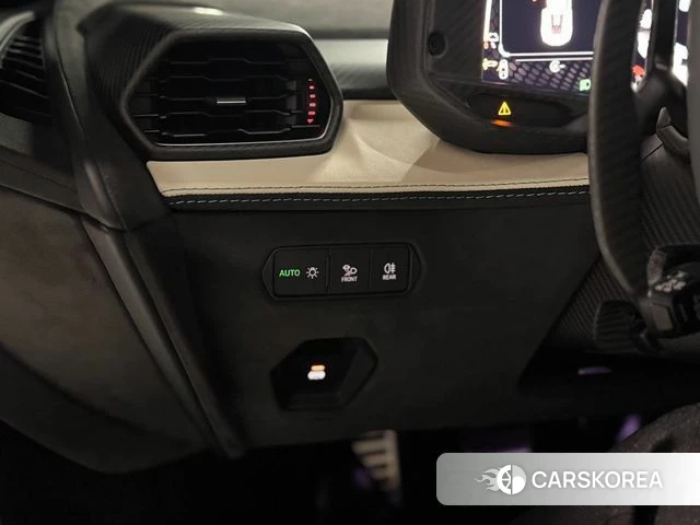 Lamborghini Revuelto id 3933677 из Кореи 18