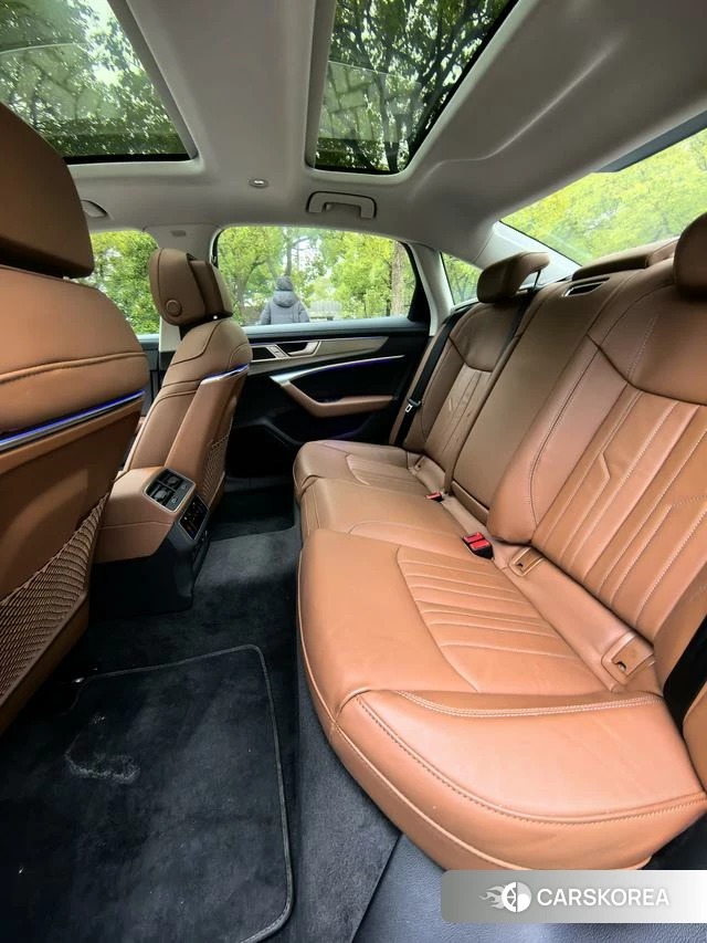 Audi A6L id 3890648 из Китая 11