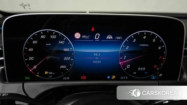 Mercedes-Benz E-Class W214 id 4612366 из Кореи 28