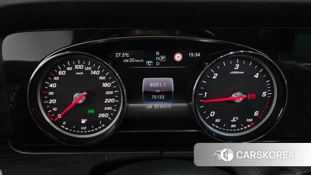 Mercedes-Benz E-Class W213 id 4448040 из Кореи 31