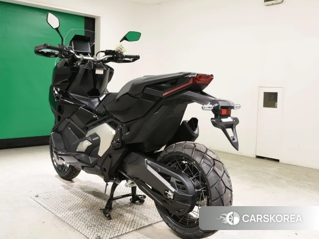 Honda X-ADV 750 id 4387136 из Японии 8