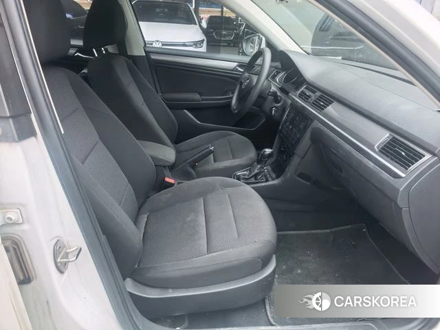 Volkswagen Bora id 4313463 из Китая 10
