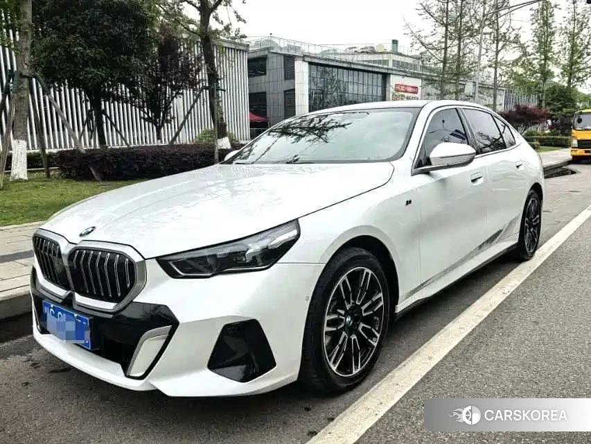 BMW 5 series id 4553952 из Китая 8