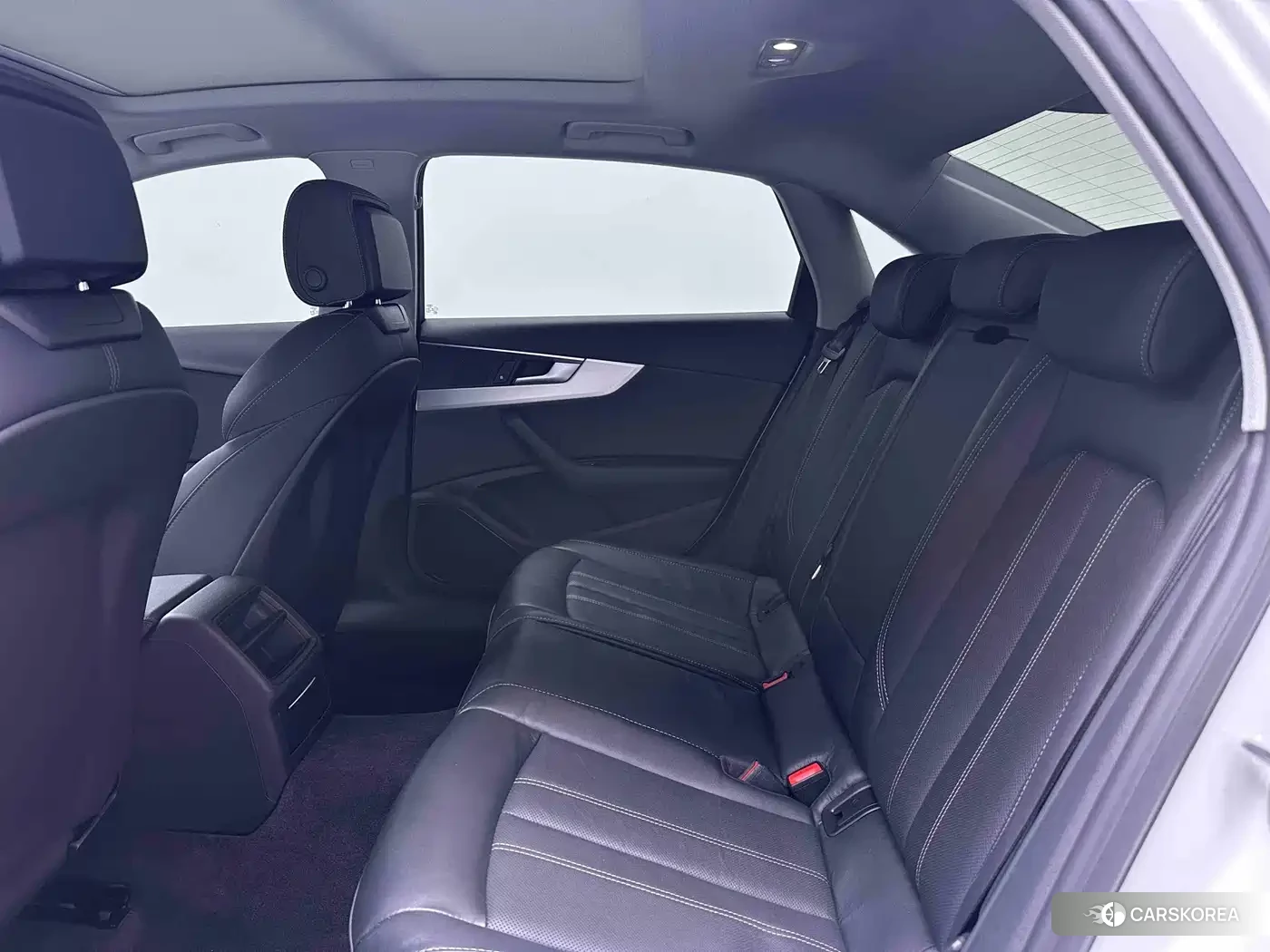 Audi A4L id 4589270 из Китая 8