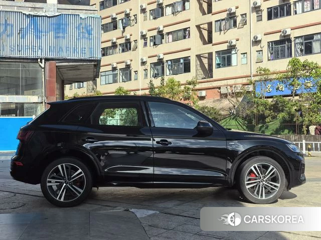 Audi Q5L id 4358871 из Китая 21